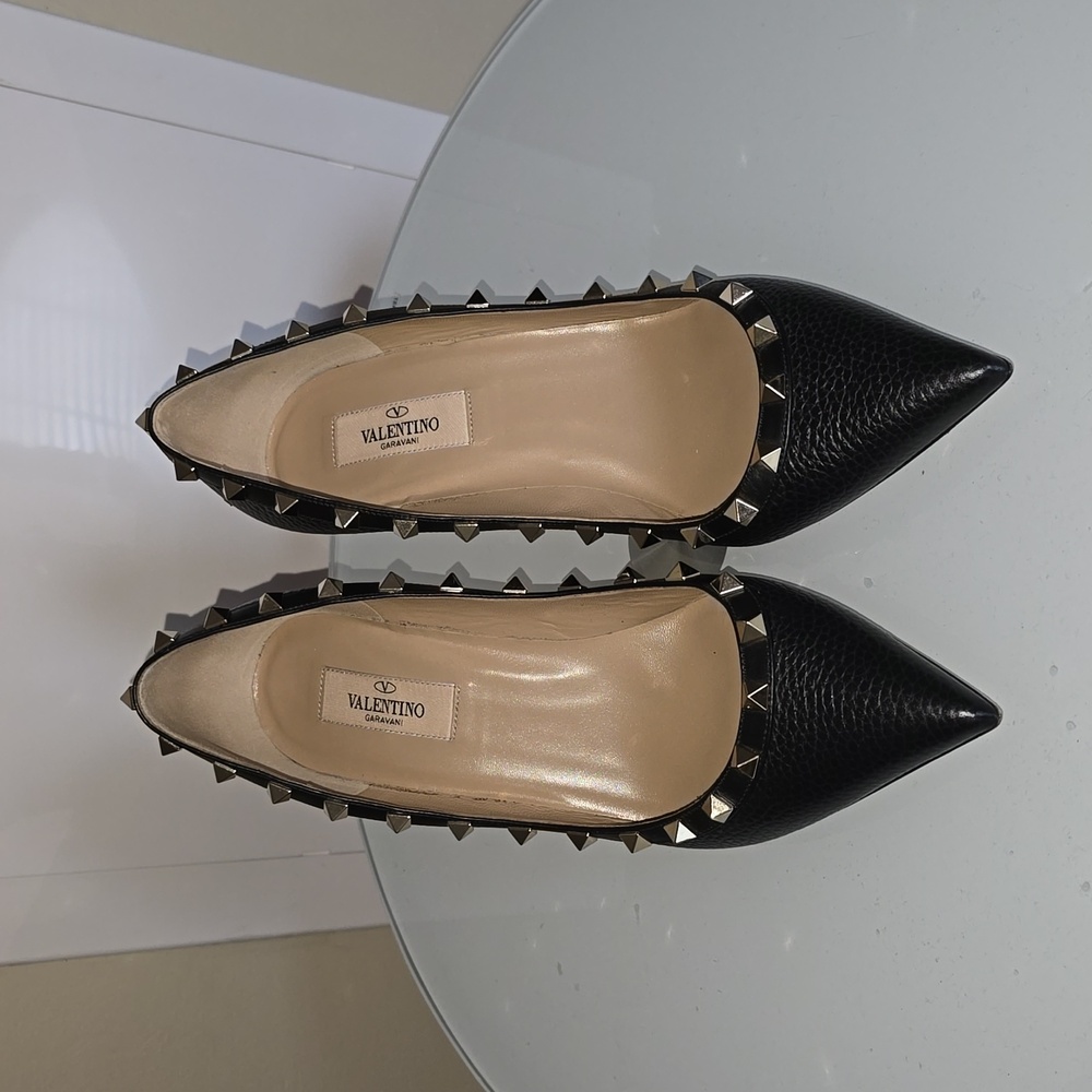 Valentino Garavani Rockstud Pointed Toe Pump